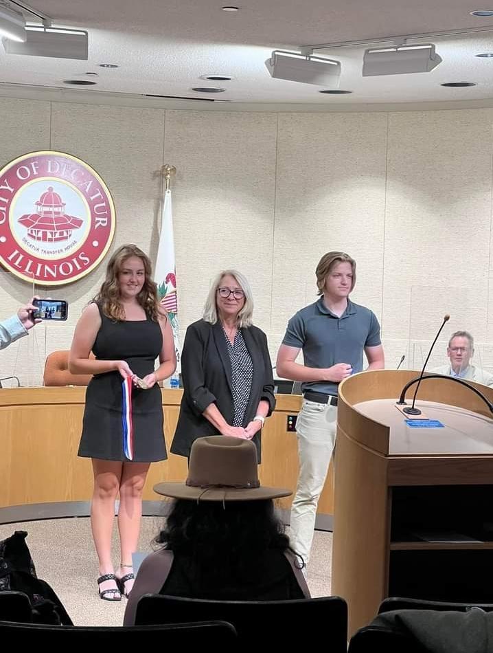 Sophomore Ethan Greene recognized by city of Decatur for courageous actions