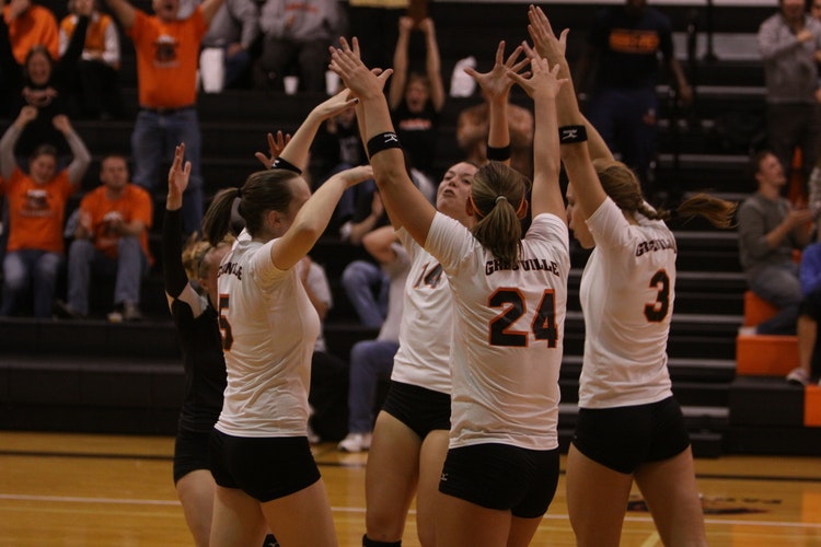 volleyball-wins-19th-match-and-11th-straight