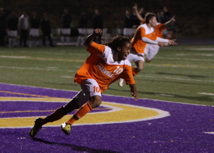 mens-soccer-drops-ncaa-first-round-match-to-rallying-loras
