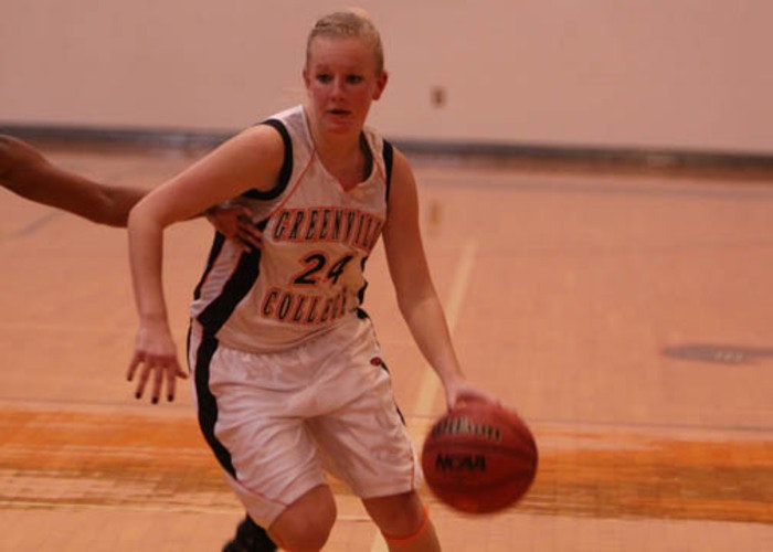 womens-basketball-falls-to-webster-8371