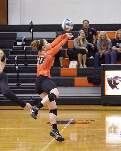 panther-volleyball-redeems-their-day-with-3-1-win-over-fontbonne