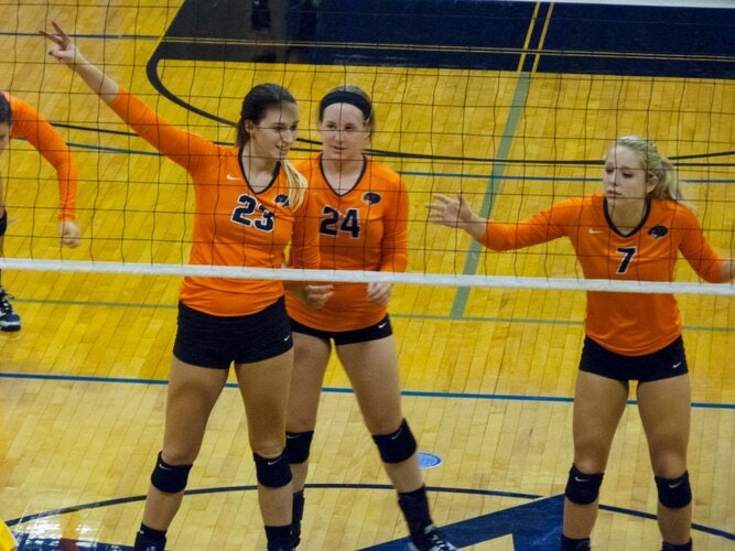 gc-volleyball-another-big-win-weekend