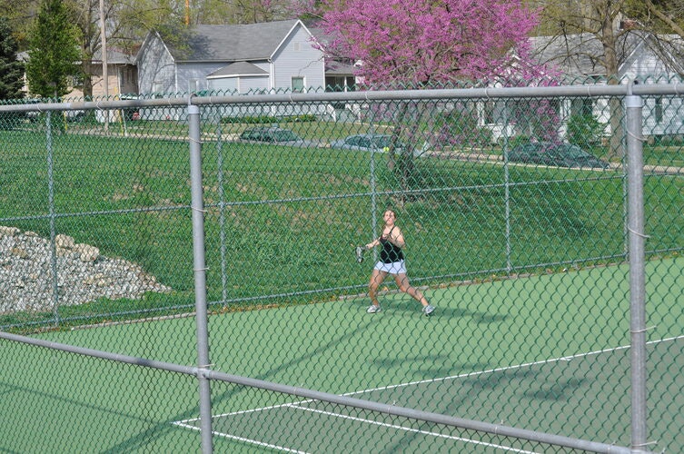 lady-panther-tennis-team-drops-close-match-to-rend-lake