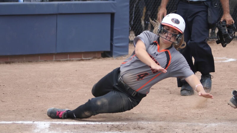 softball-drops-contest-to-chicago-to-conclude-ncaa-tournament-run