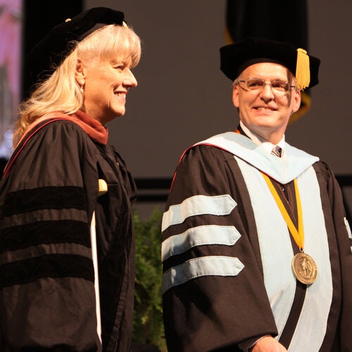 ulmer-receives-top-faculty-award