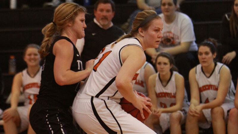women-s-basketball-alone-in-second-place-with-61-58-win-over-iowa-wesleyan