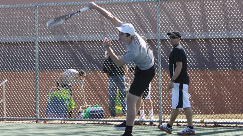 men-s-tennis-moves-to-sliac-championship-with-5-0-win