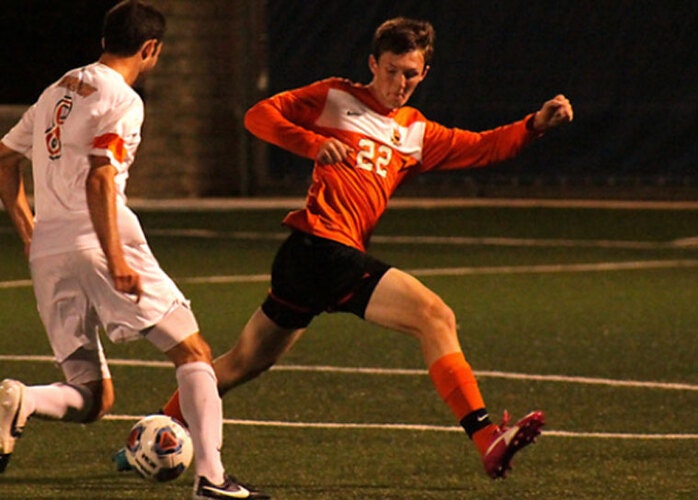 men-s-soccer-comes-up-short-at-wheaton