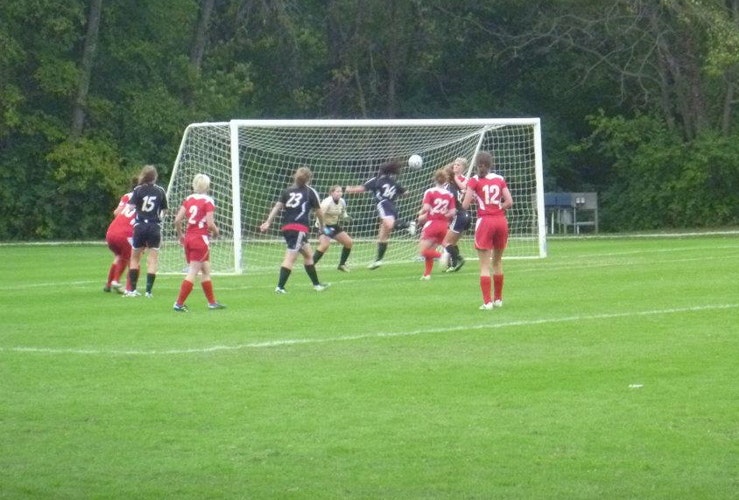 womens-soccer-pushes-past-rosehulman-21