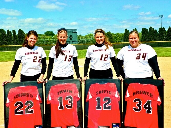 softball-delivers-slugfest-sweep-over-westminster-on-senior-day