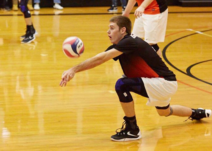 men-s-volleyball-nipped-by-lindenwood-il
