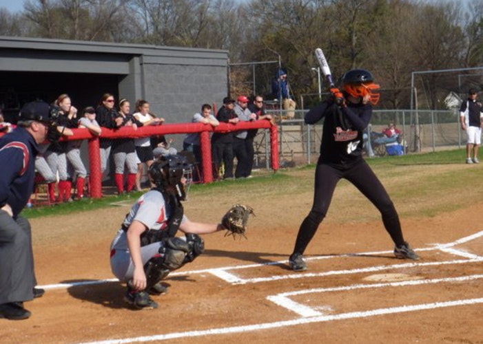 softball-drops-both-contests-in-day-2-action