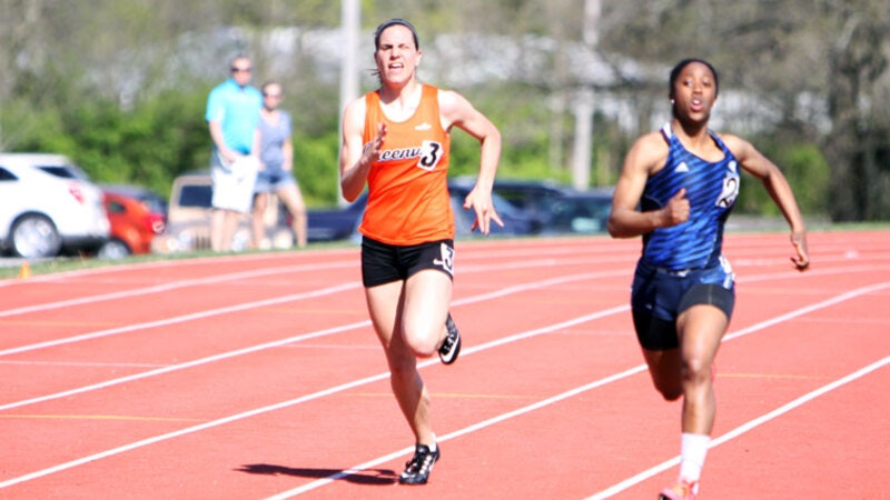 women-s-track-and-field-places-third-at-greenville-select