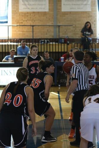 lady-panther-basketball-splits-games-in-tipoff-classic