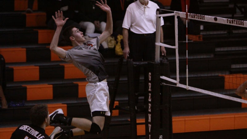 men-s-volleyball-falls-short-to-msoe