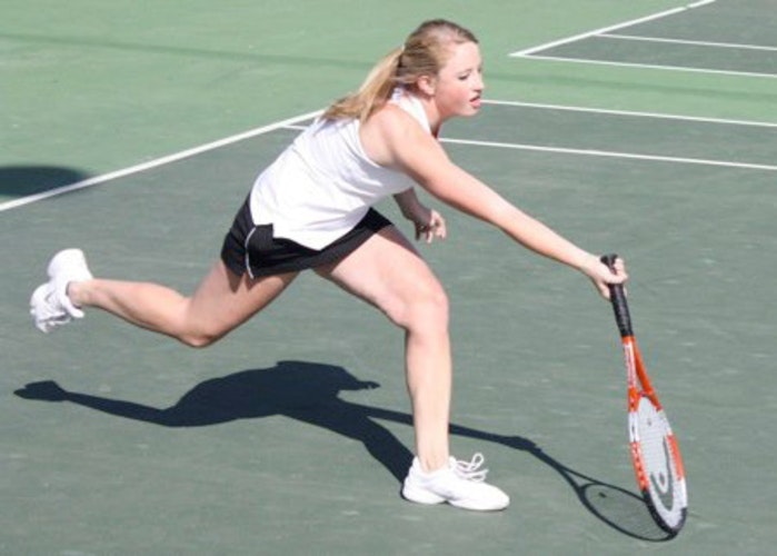 womens-tennis-completes-90-sweep-of-fontbonne