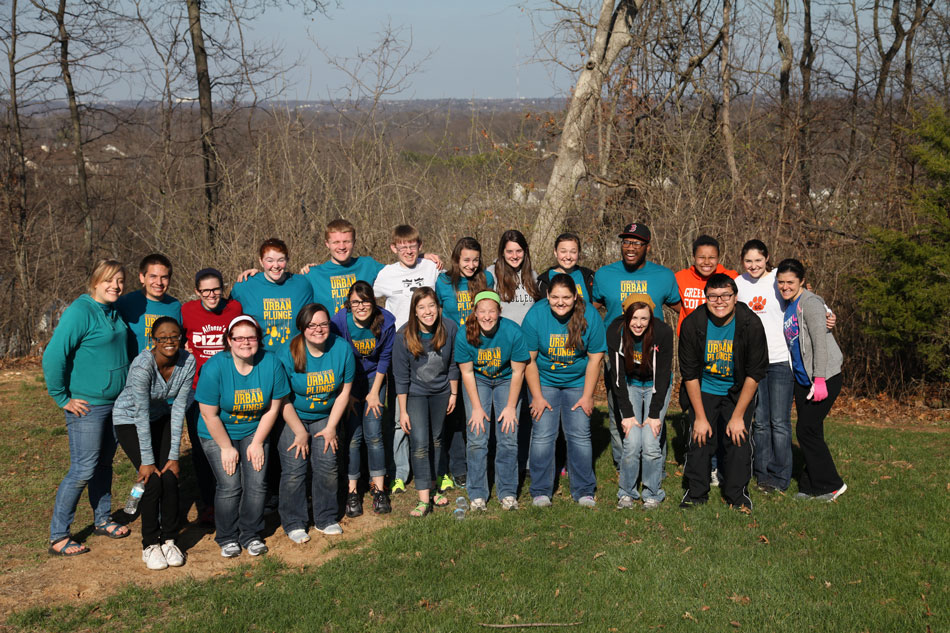 Students Engage in Service Learning on Urban Plunge Excursion